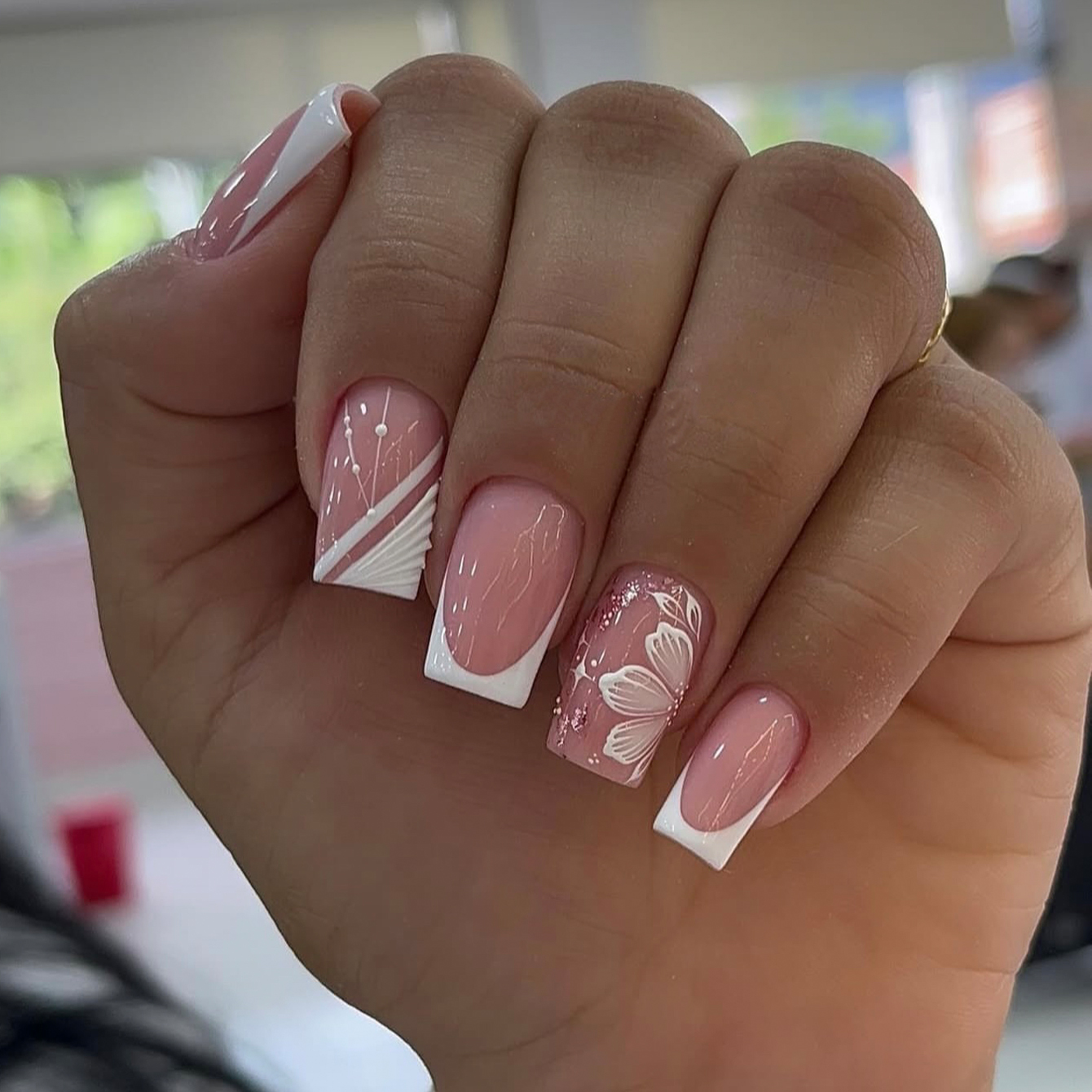 24pcs Upgrade Your Look With W - Glue Stick Pack reseña y precio