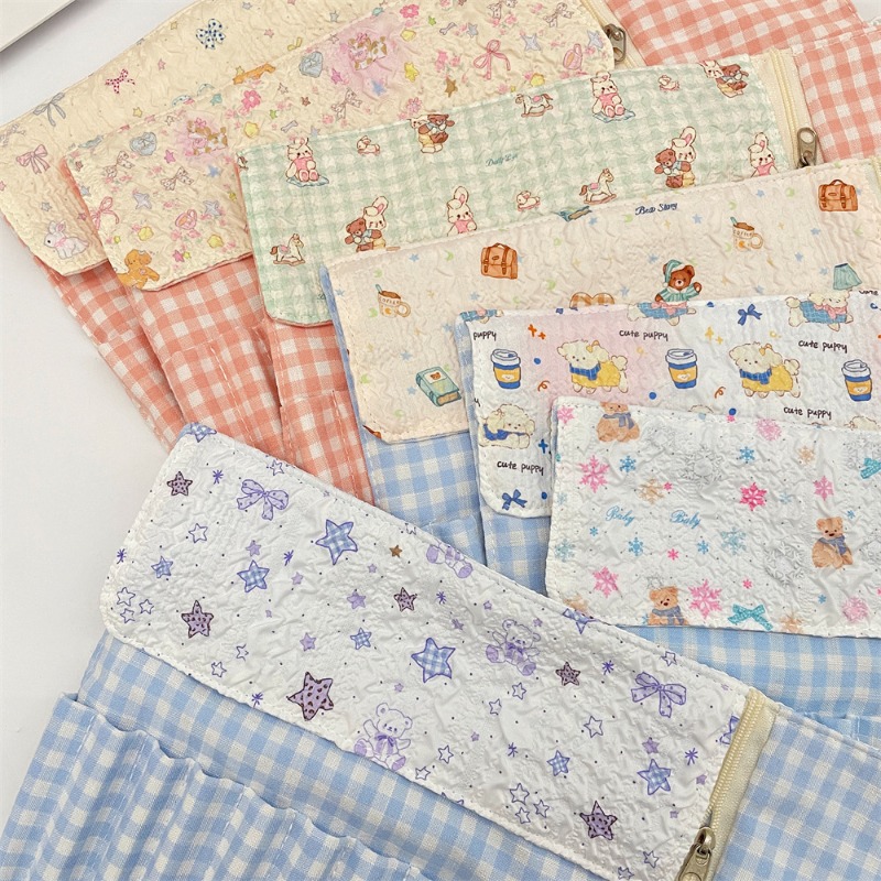 Cute Cartoon Embossed Pencil R - Pen Pouch Roll reseña y precio